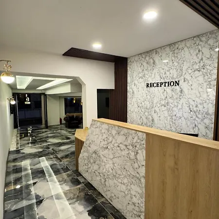 Ydora Luxury Hotel *